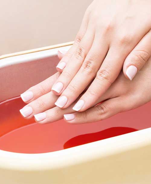 Paraffin-manicure